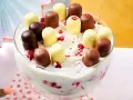 Cremiger Nachtisch mit Schokoküssen und Himbeeren, perfekt als nachtisch den man am vortag zubereiten kann.